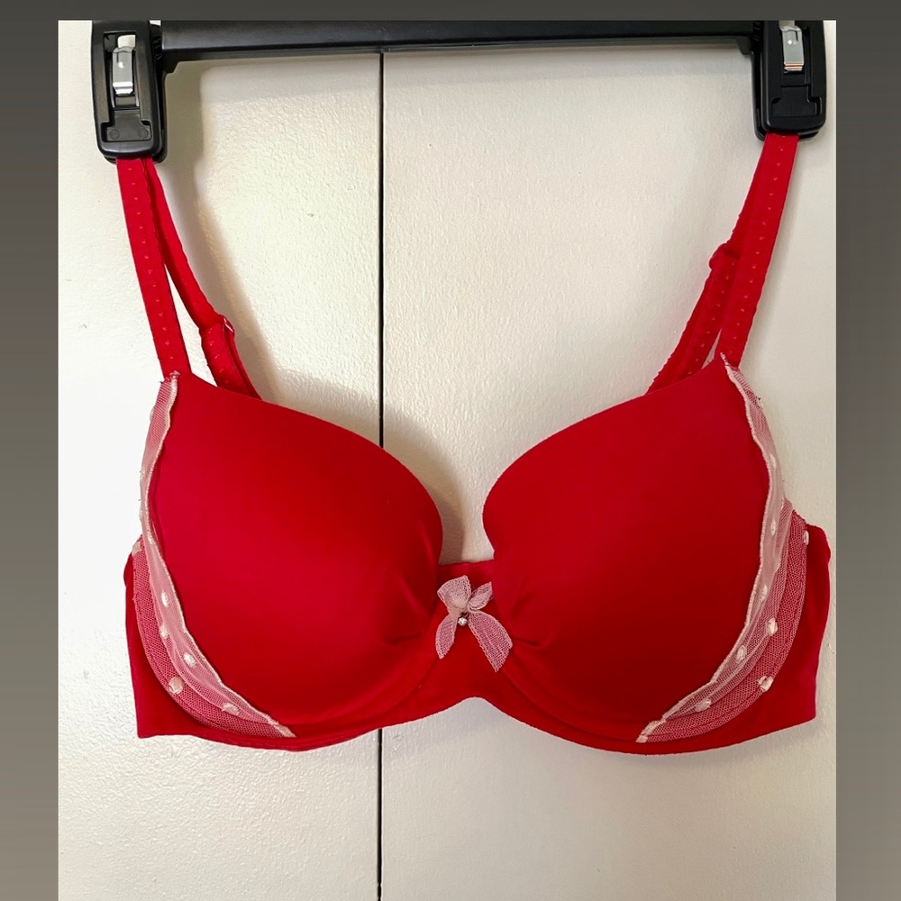 Fabulous by Victoria‘s Secret lined demi bra